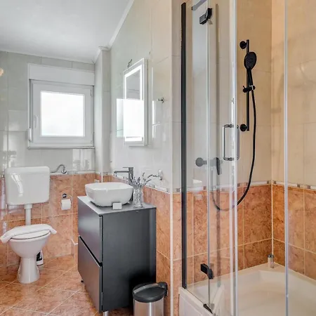 アパート Sans Souci *